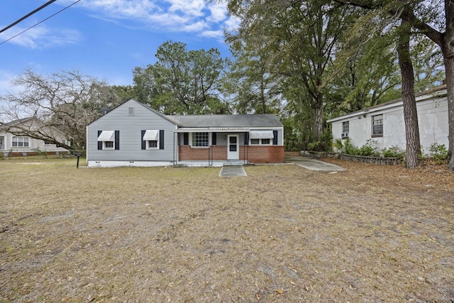 2736 Bonds Ave, North Charleston, SC 29405 - view of front of house with a front yard