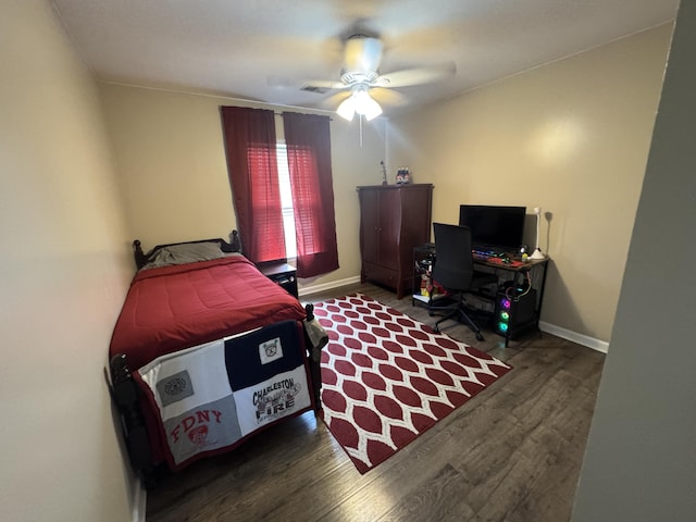 101 Cobblers Glen Ct, Lexington, SC 29072 - bedroom with baseboards, a ceiling fan, wood finished floors, and visible vents