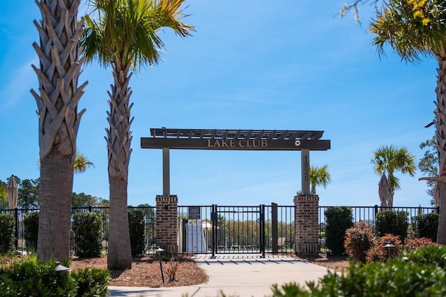1903 Bolden Dr, Mount Pleasant, SC 29466 - exterior view of a gate