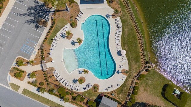 1903 Bolden Dr, Mount Pleasant, SC 29466 - aerial view of a pool area and a large body of water