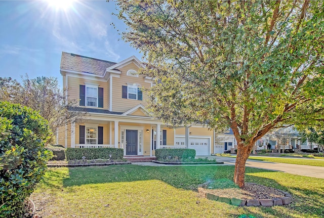 view of front of property featuring a porch and a front yard