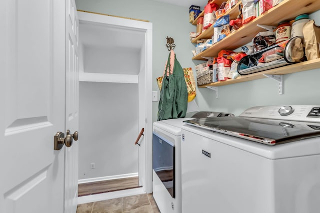 1416 Glencoe Dr, Mount Pleasant, SC 29464 - laundry room featuring independent washer and dryer