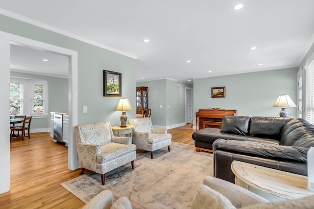 1416 Glencoe Dr, Mount Pleasant, SC 29464 - living area featuring recessed lighting, wood finished floors, baseboards, and ornamental molding