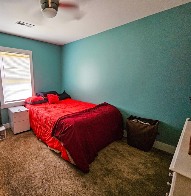 bedroom featuring carpet and ceiling fan