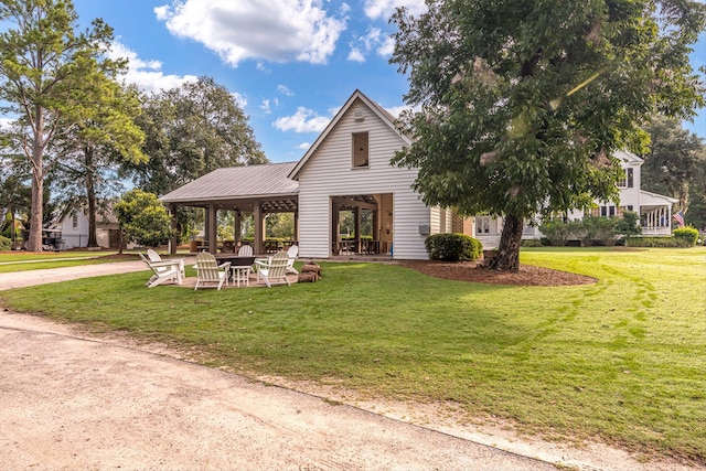 view of front facade with a front lawn