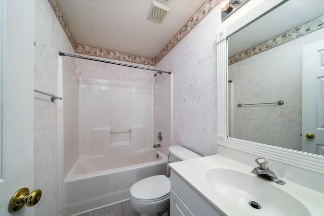 full bath featuring bathing tub / shower combination, visible vents, toilet, vanity, and wallpapered walls