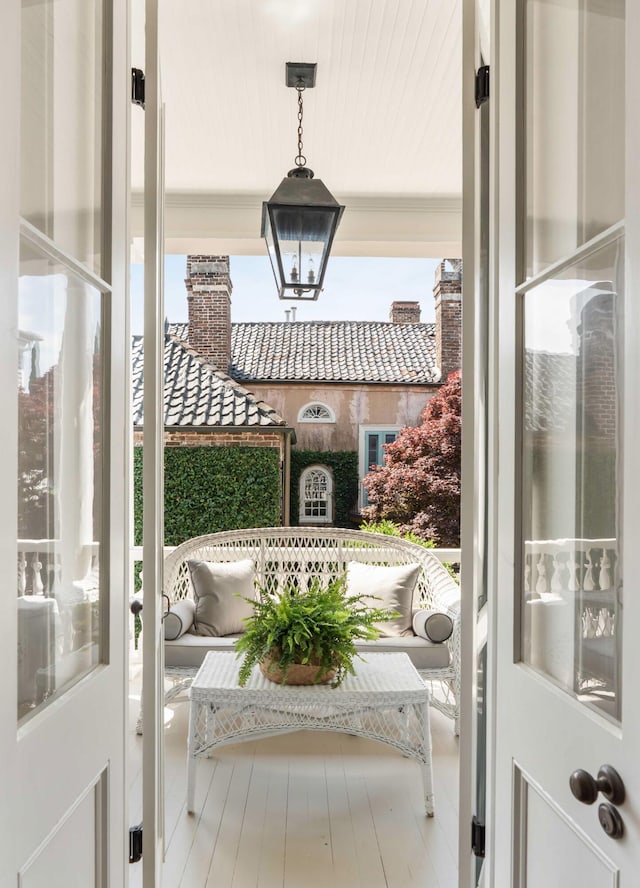 12 Orange St, Charleston, SC 29401 - sunroom with a wealth of natural light