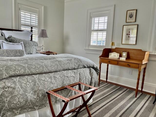 12 Orange St, Charleston, SC 29401 - bedroom with baseboards