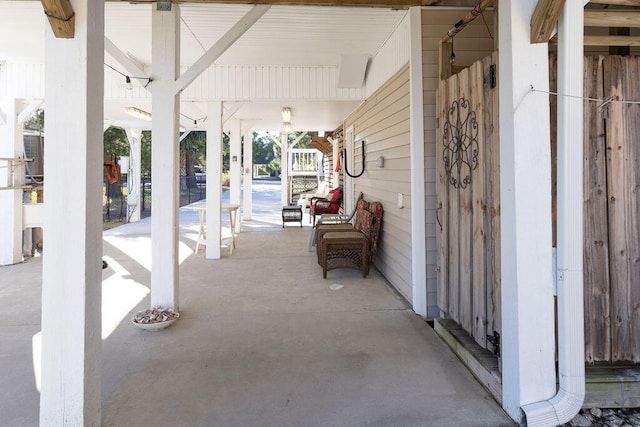 view of patio / terrace with covered porch