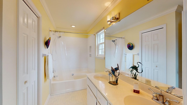 full bath with a sink and a closet