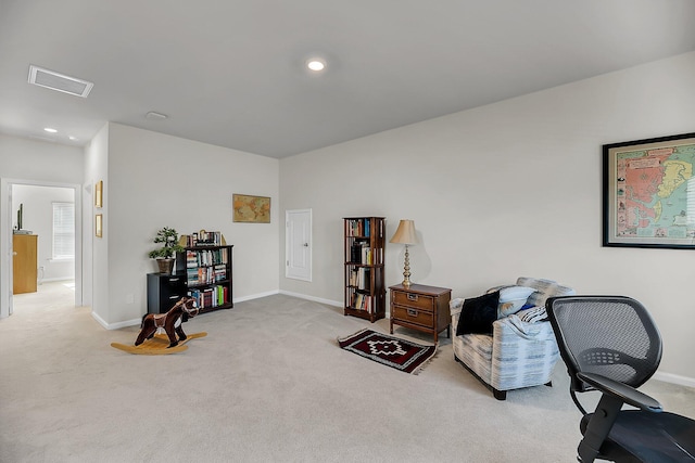 living area with baseboards, carpet flooring, visible vents, and recessed lighting