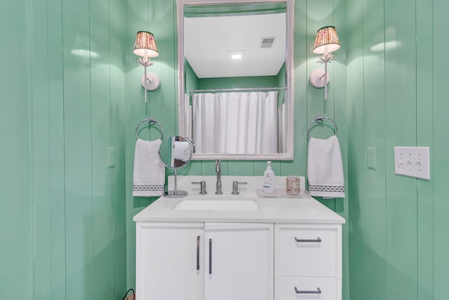 1682 Camfield Ln, Mount Pleasant, SC 29466 - bathroom with vanity