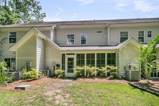 1682 Camfield Ln, Mount Pleasant, SC 29466 - rear view of property with a sunroom and a shingled roof