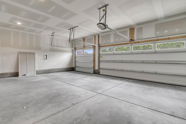395 Wappoo Trace Ln, Summerville, SC 29486 - garage featuring a garage door opener