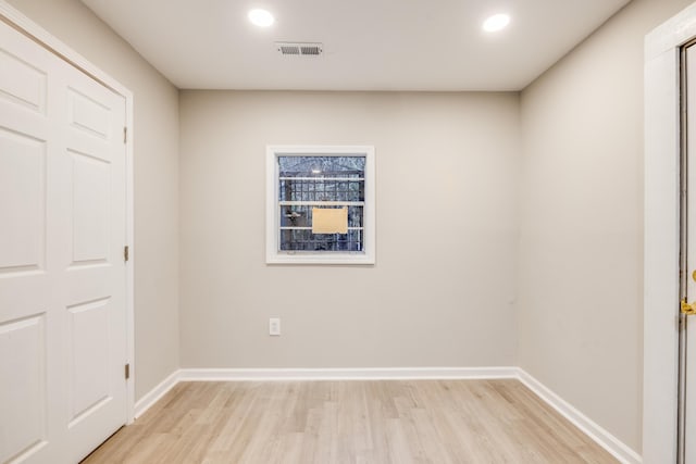 empty room featuring light hardwood / wood-style flooring