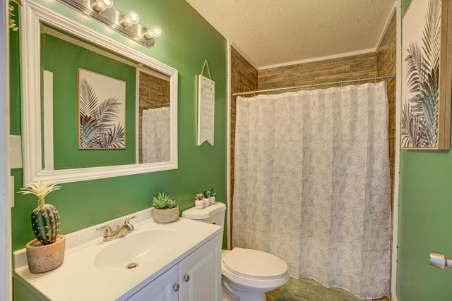 bathroom featuring toilet, a textured ceiling, curtained shower, and vanity