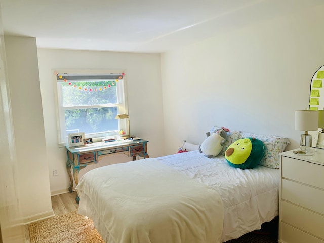 1202 Ventura Pl, Mount Pleasant, SC 29464 - bedroom featuring baseboards and light wood-type flooring