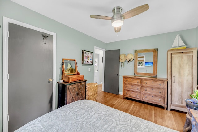 7274 Commodore Rd, Hollywood, SC 29449 - bedroom with wood finished floors and a ceiling fan