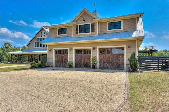 view of front of home featuring a front yard