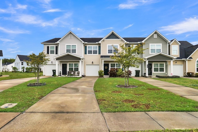 view of front facade featuring a front lawn