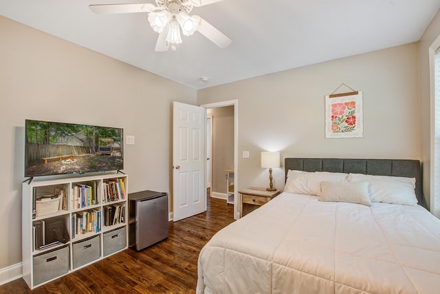 2916 Shadow Ln, North Charleston, SC 29406 - bedroom featuring freestanding refrigerator, wood finished floors, baseboards, and ceiling fan