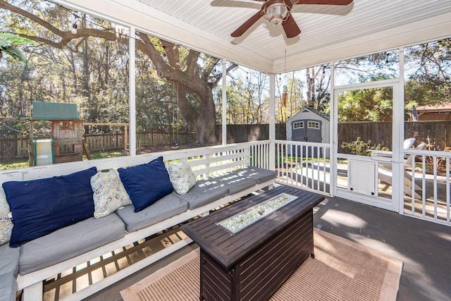 sunroom / solarium with ceiling fan