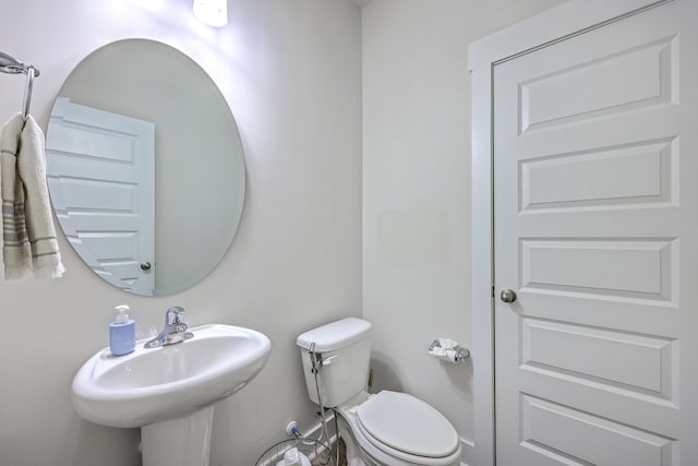 7803 Park Gate Dr, Charleston, SC 29418 - half bathroom featuring a sink and toilet
