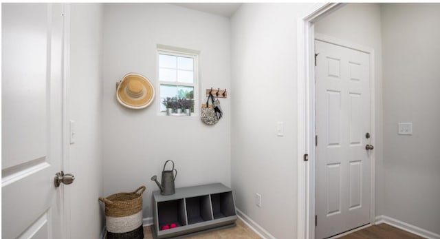 mudroom featuring baseboards