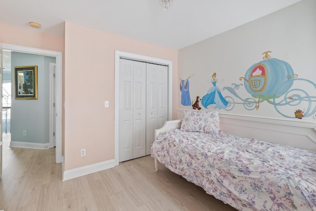 1250 White Tail Path, Charleston, SC 29414 - bedroom featuring wood finished floors, baseboards, and a closet