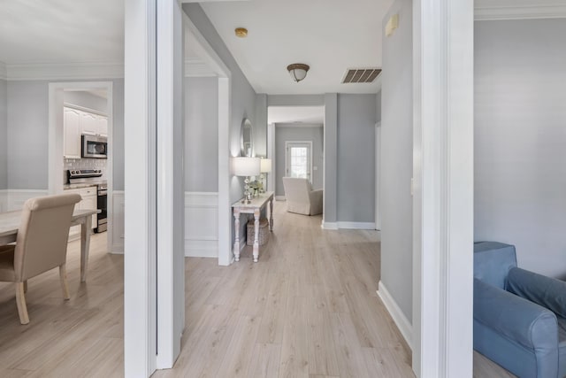 1250 White Tail Path, Charleston, SC 29414 - hall featuring light wood-style flooring and crown molding