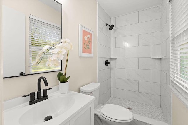 105 Bermuda Ct, Summerville, SC 29485 - full bathroom featuring a tile shower, toilet, and healthy amount of natural light