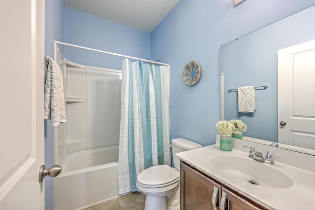 7690 High Maple Cir N, Charleston, SC 29418 - bathroom with toilet, shower / tub combo with curtain, and vanity