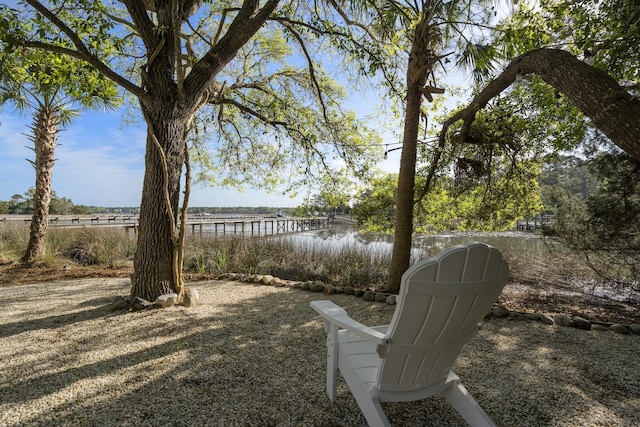 view of yard featuring a water view