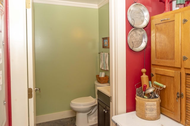 152 Mansfield Blvd, Charleston, SC 29418 - bathroom featuring toilet, baseboards, vanity, and ornamental molding