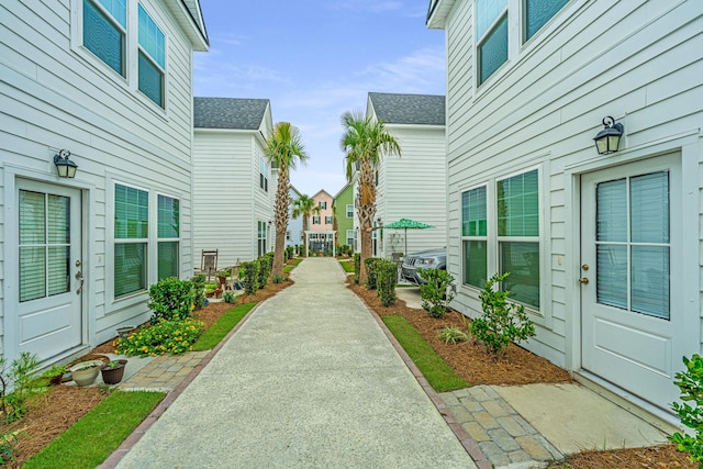 view of yard featuring a residential view