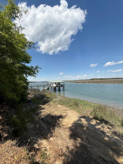 16 Comfort Pt, Saint Helena Island, SC 29920