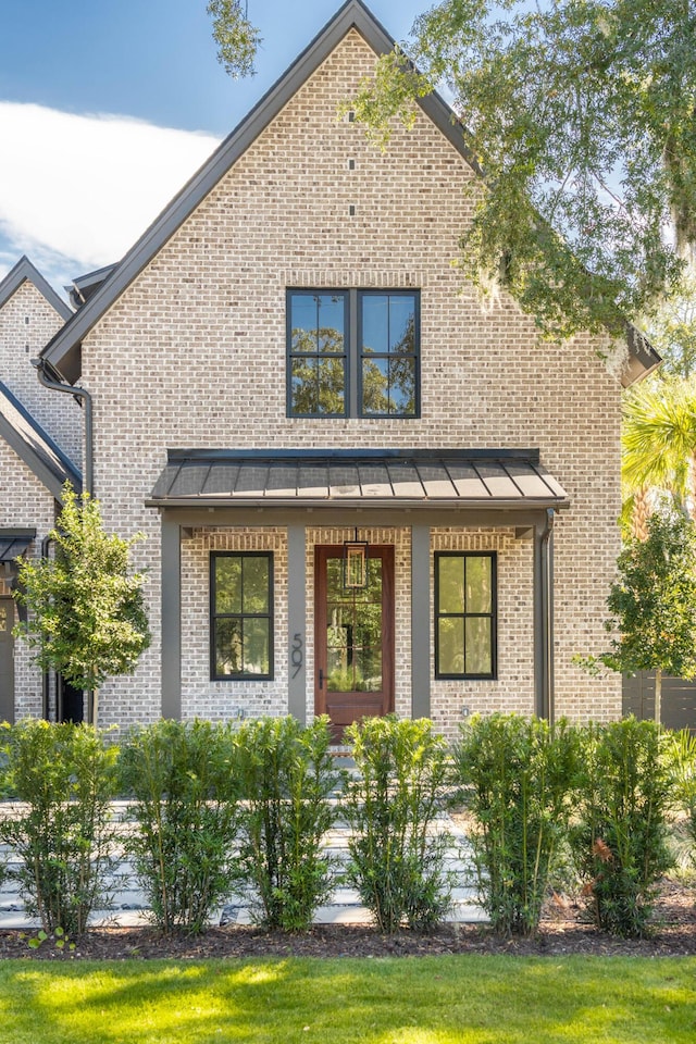 view of front of house featuring a porch