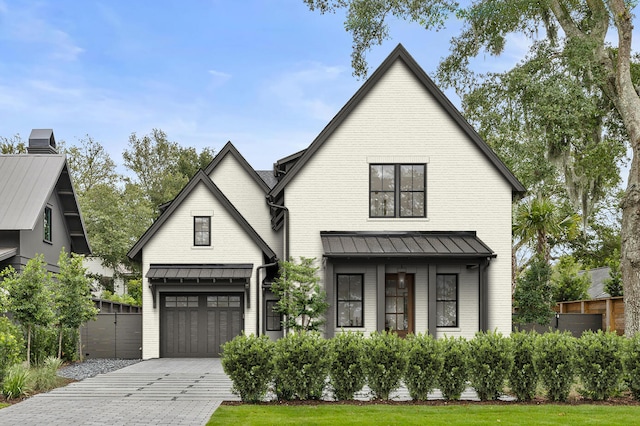 view of modern farmhouse style home