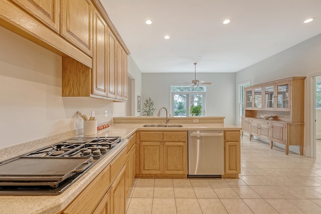3331 Cottonfield Dr, Mount Pleasant, SC 29466 - kitchen featuring stainless steel appliances, a sink, recessed lighting, a peninsula, and light countertops