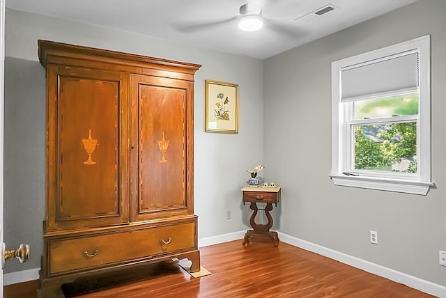 49 Crosscreek Dr, Charleston, SC 29412 - detailed view of ceiling fan, baseboards, and wood finished floors