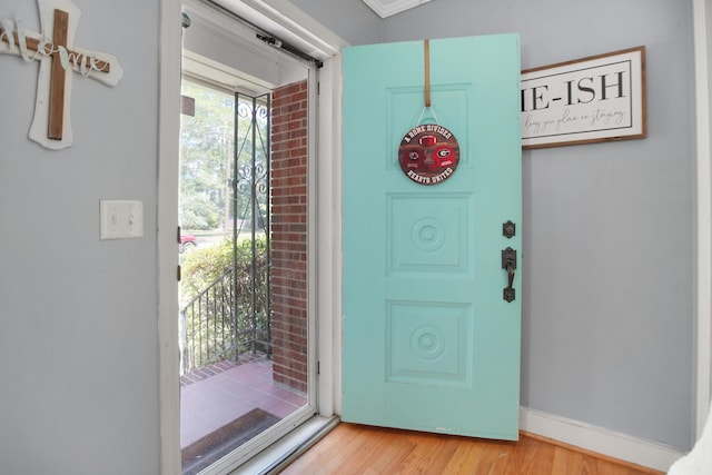 113 Overhill Dr, Walterboro, SC 29488 - entryway featuring light wood-type flooring and baseboards