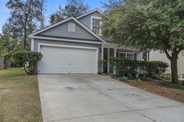 view of front facade with a front lawn