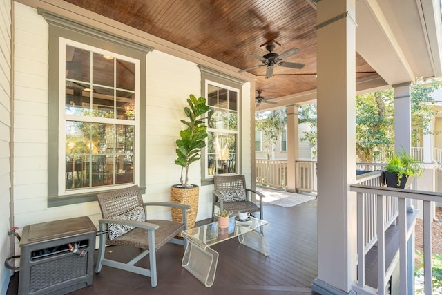 view of patio featuring covered porch and ceiling fan