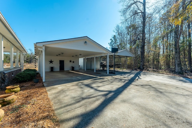 view of front of house featuring a carport