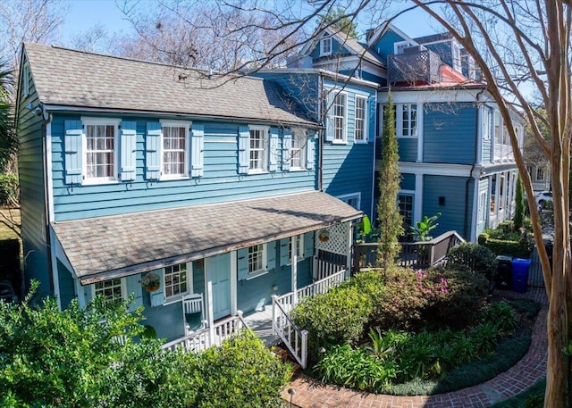 view of front of house featuring covered porch