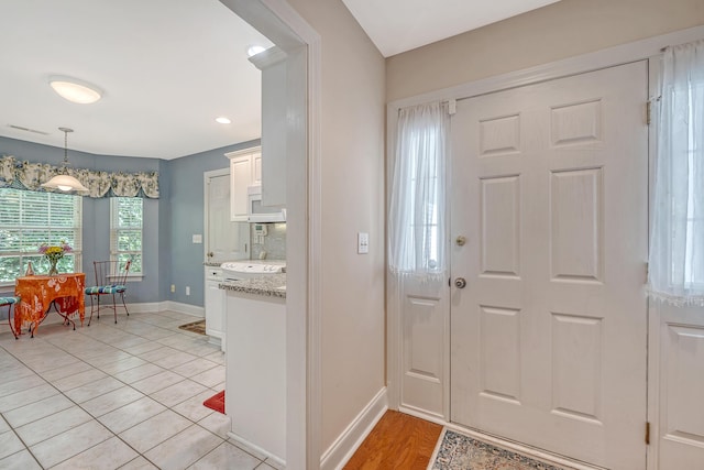 9117 Woodcreek Ct, North Charleston, SC 29406 - entrance foyer featuring baseboards and light tile patterned flooring