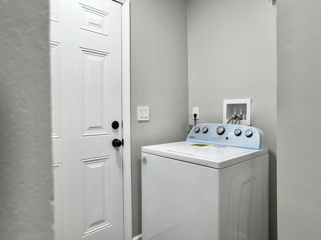 laundry area featuring washer / dryer