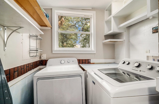 504 W Ashley Ave, Folly Beach, SC 29439 - laundry area featuring washer and dryer