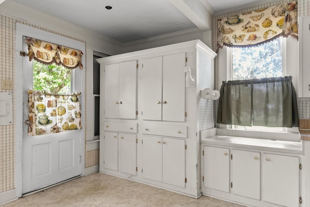 bathroom with crown molding