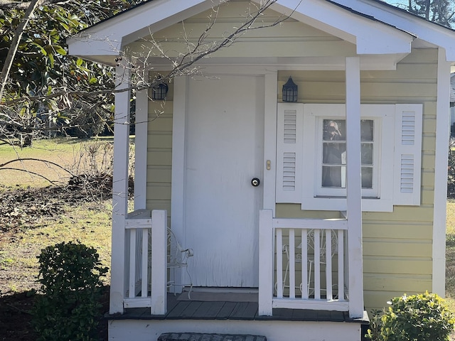 view of property entrance